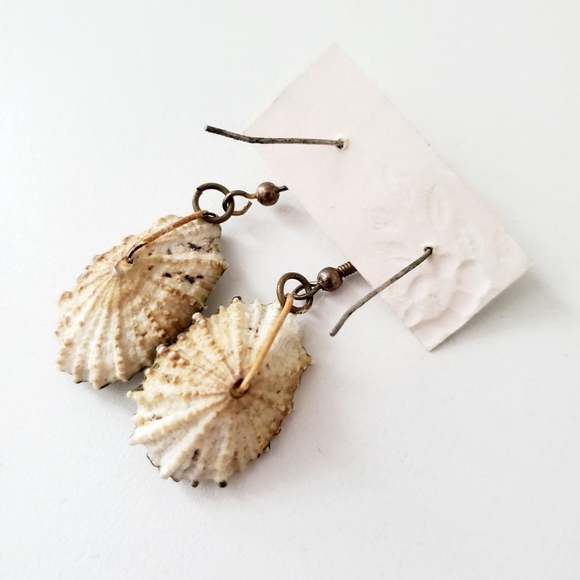 Vintage Pierced Earrings - Picture 2 of 3